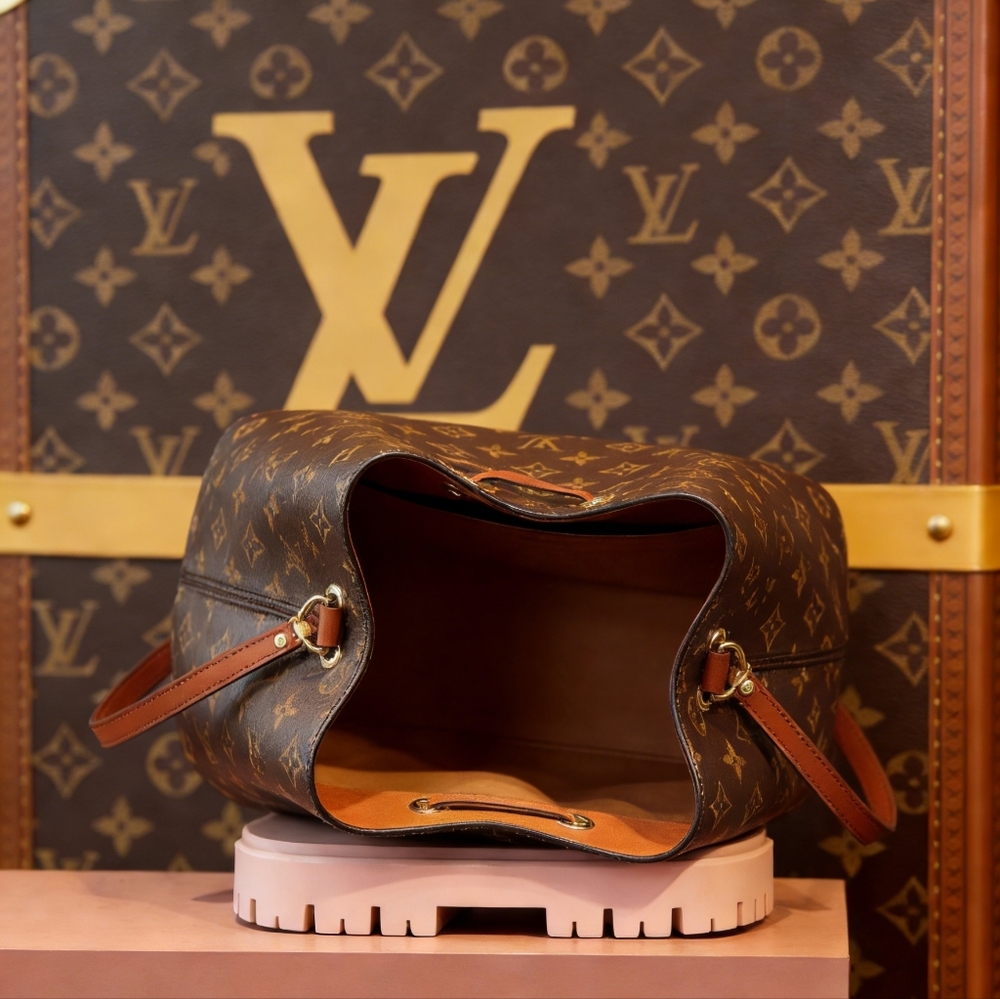 <AUTHENTIC>LV Néonoé Monogram Canvas Bucket Bag - Picture 6 of 6